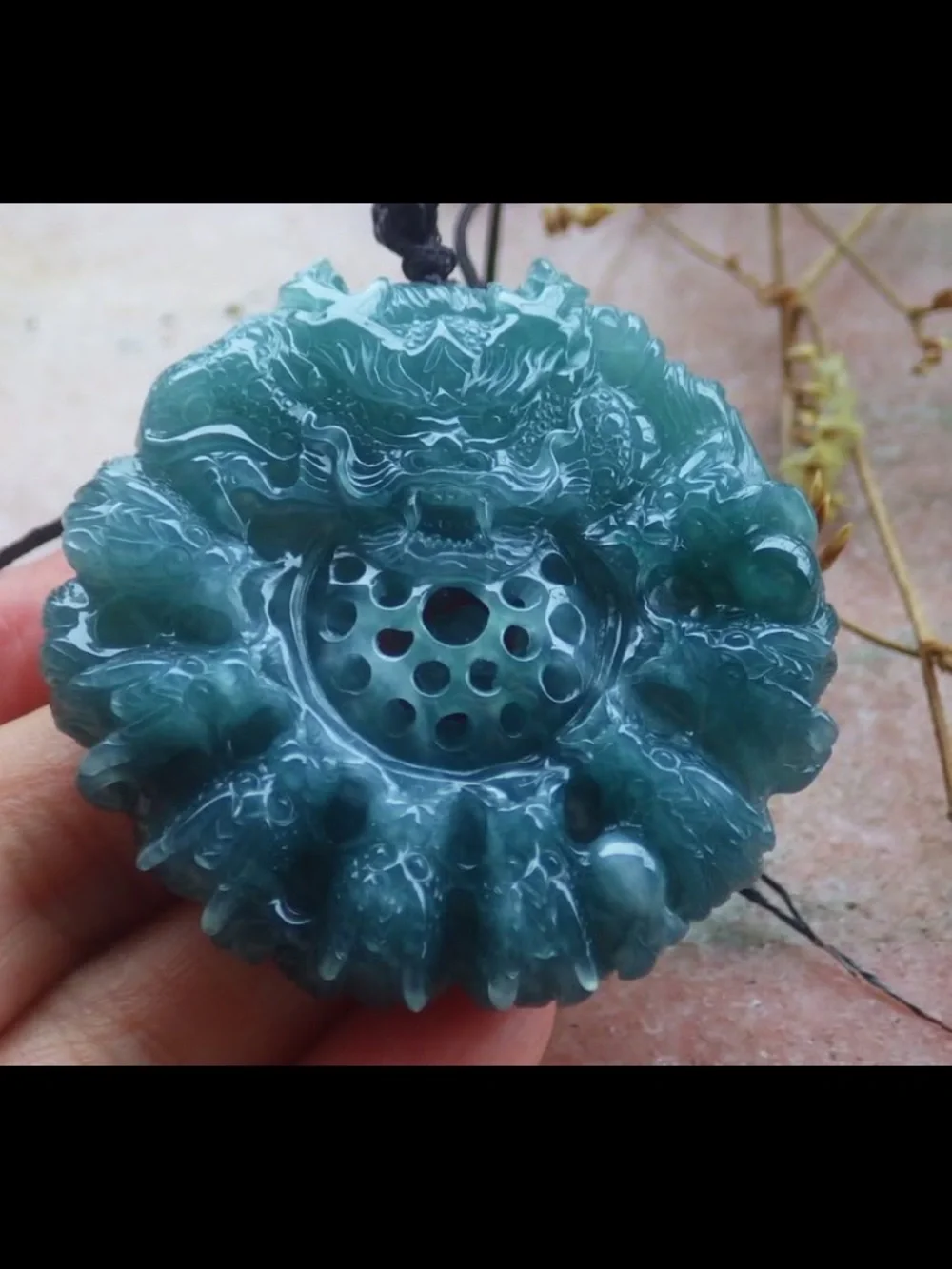 Exquisite nine dragon head pendant green jadeite jade certificate circle